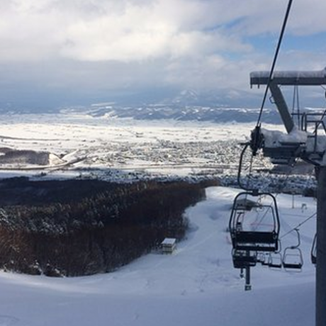 รีสอร์ทสกีฟุราโนะ (Furano Ski Resort) จุดเช็คอินในช่วงฤดูหนาว สวรรค์สำหรับคนรักสกี