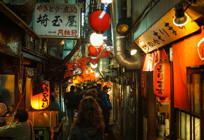 ร้านเหล้าสไตล์ญี่ปุ่น "อิซากายะ" คืออะไร? แนะนำวิธีเพลิดเพลินกับร้านอิซากายะ