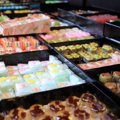 แนะนำขนมของญี่ปุ่นที่สามารถหาซื้อได้ตามร้านค้า และซุปเปอร์มาร์เก็ตทั่วไป